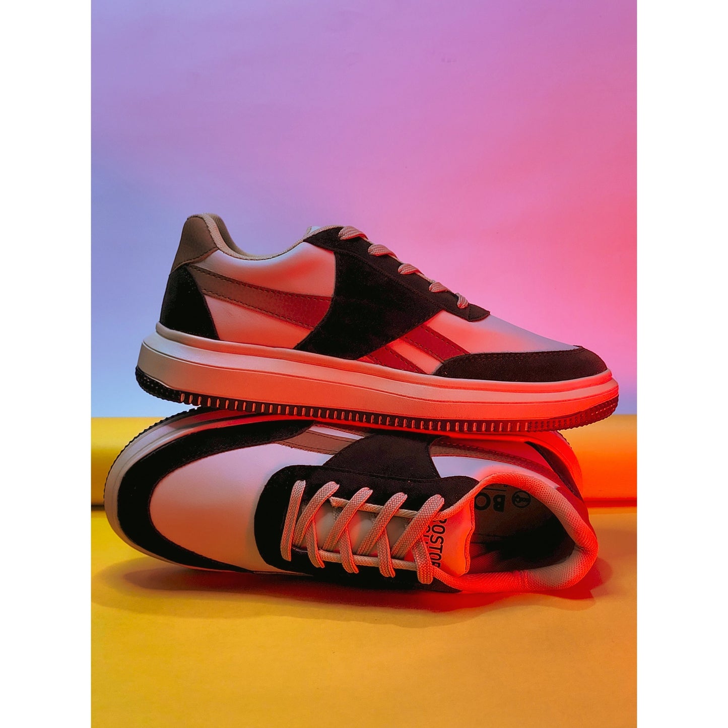 Phoenix Lace up Sneaker